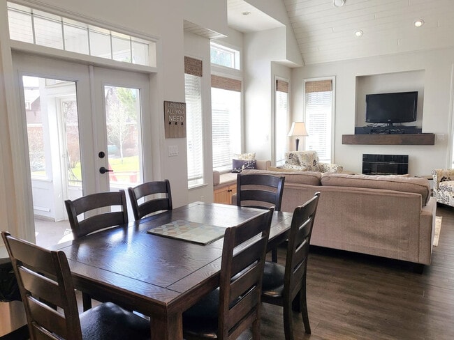 Photo - 2501 Radio Tower Rd Unité SI ID1521993P