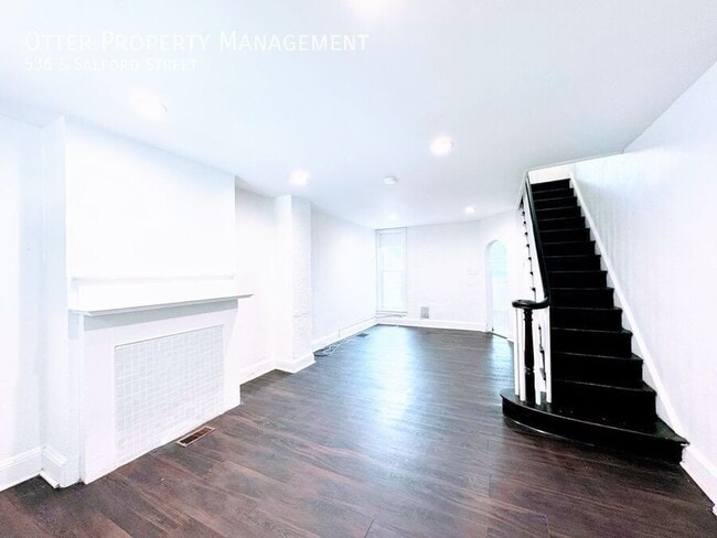 Photo - 536 S Salford St