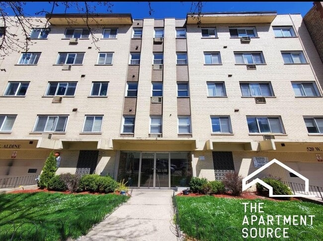 Photo - 520 W Aldine Ave Unit 402