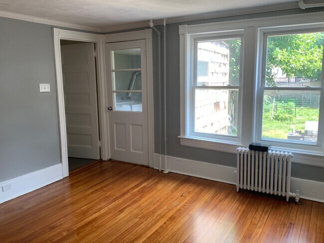 Photo - 23 Bentley St Unit 1st Floor