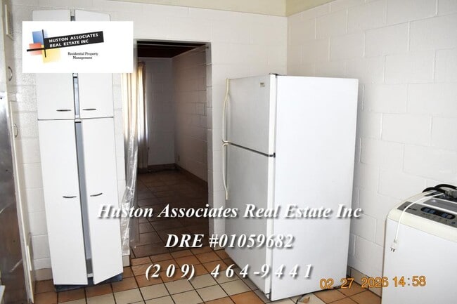 Photo - 870 W Euclid Ave