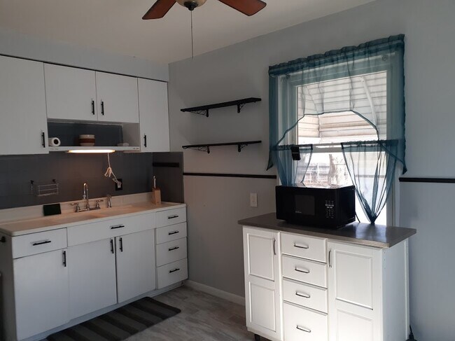 Photo - 25880 Groveland St