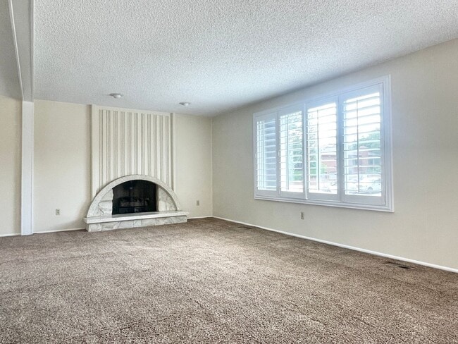 Photo - Skiers Haven Near Cottonwood Canyons!