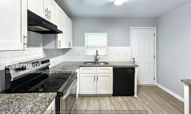 Photo - 1368 Alverado Way