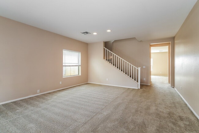 Photo - 17559 W Bridger St