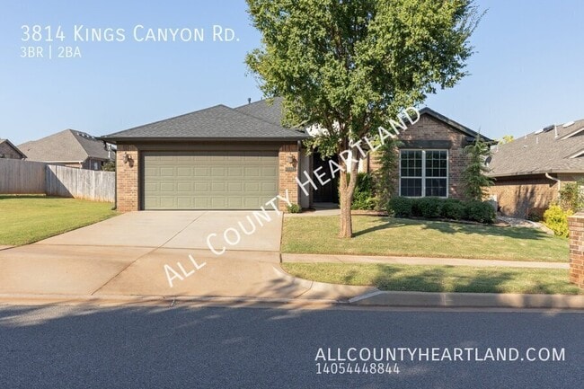 Building Photo - 3814 Kings Canyon Rd Rental