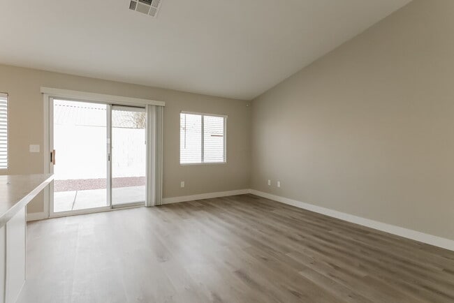 Photo - 1212 Autumn Ridge Cir