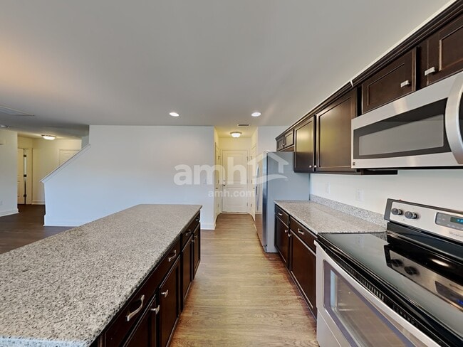 Photo - 255 Plymouth Dr