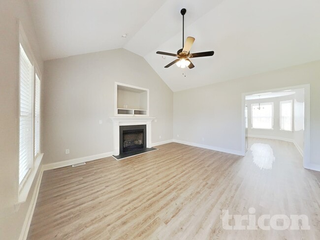 Photo - 224 Melanie Ln