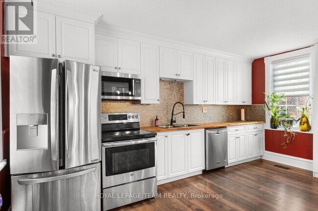Photo - 509 Moffat St