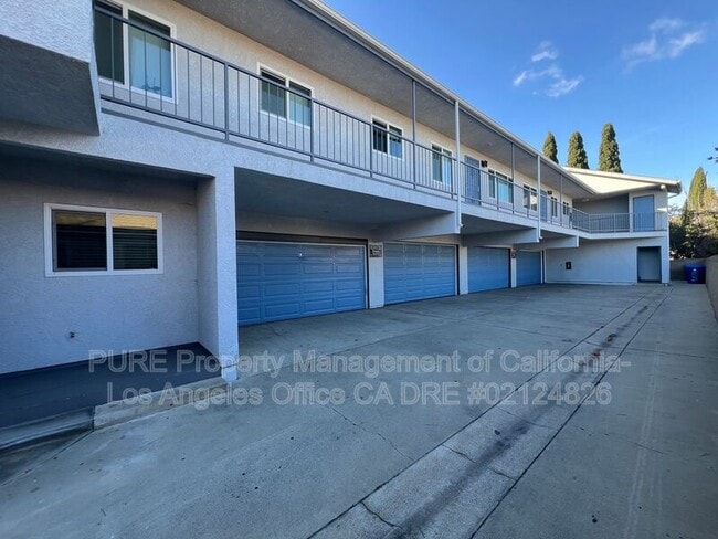 Photo - 1639 W 205th St Casa