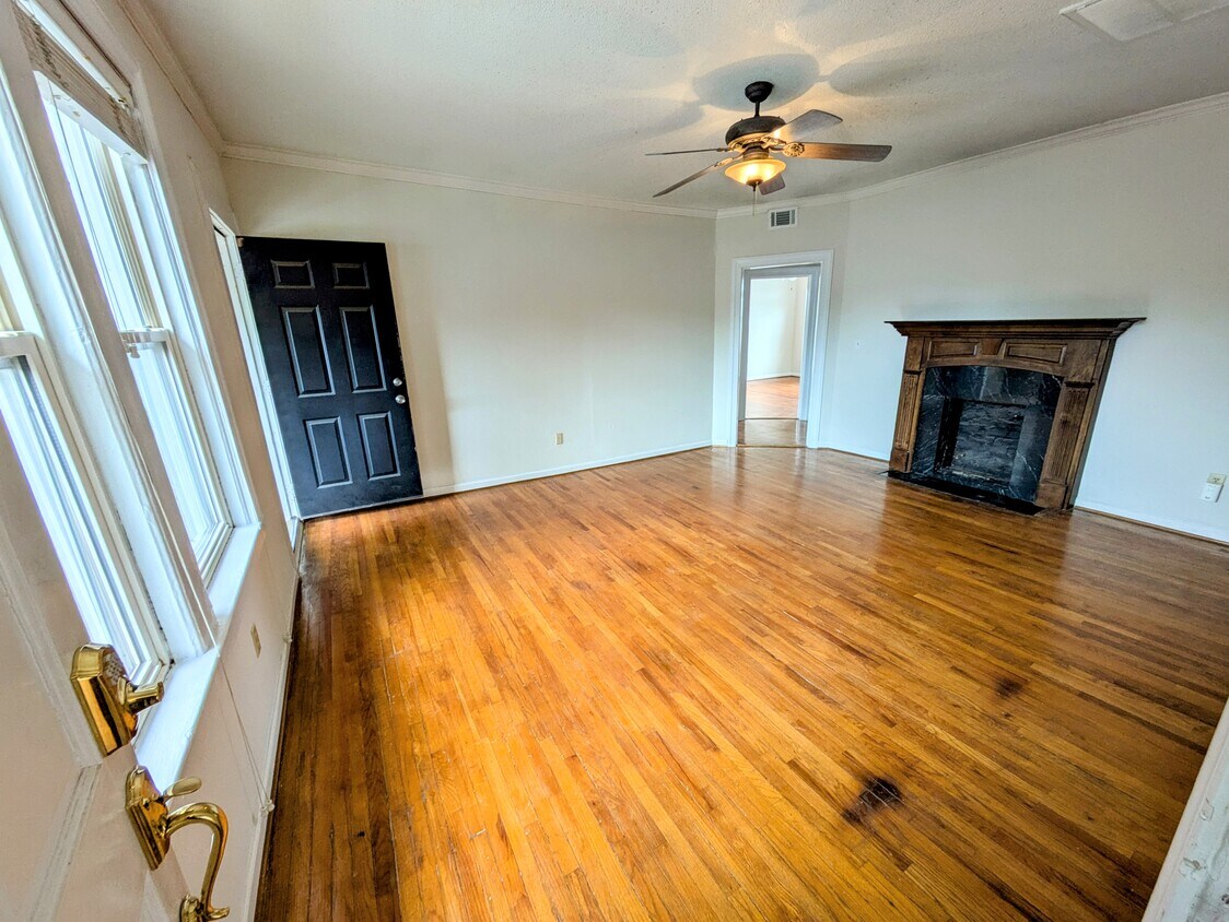 Entrance into unit 12 - 801 E North St (Greenville, SC)