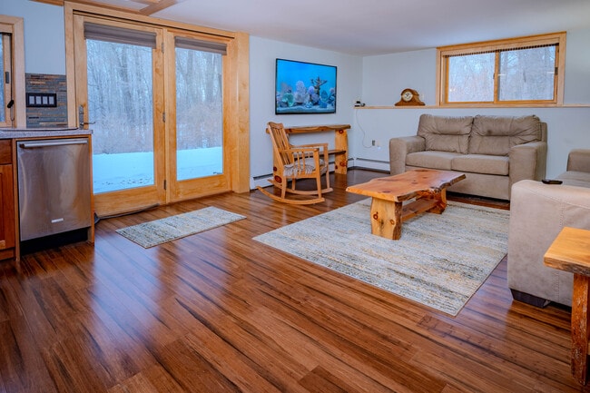 Photo - 215 Old Newtown Rd