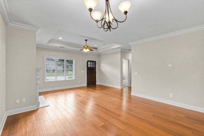 948 Starr Ct