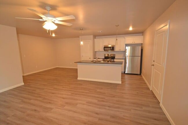 3 Bed 2 Bath 2 Car Duplex in Chisholm Creek NW OKC
