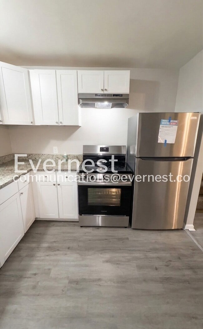 Photo - 1689 Thrasher Ct