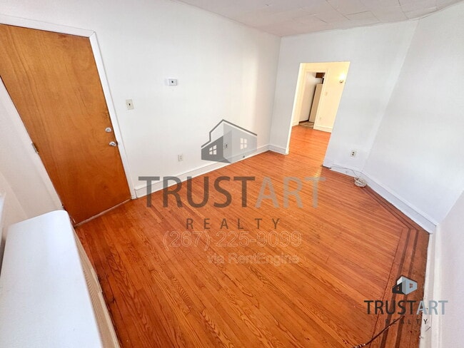 Photo - 148 W Spencer St Unit 1