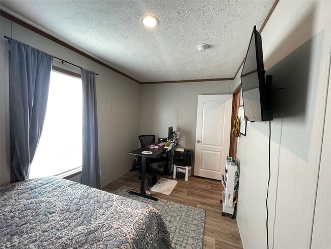 Photo - 20410 Telge Rd