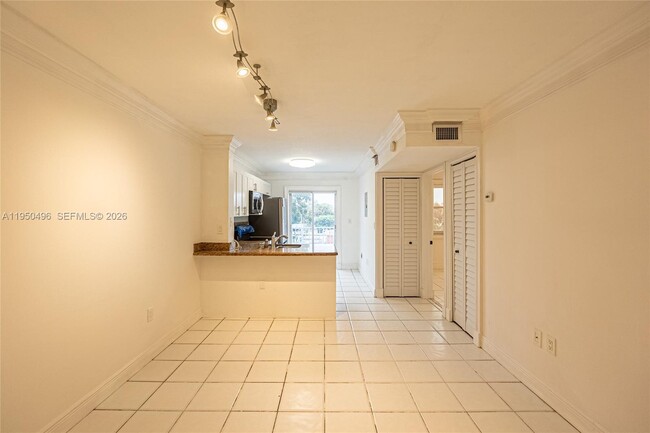 Photo - 2575 SW 27th Ave Unit 308