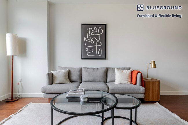 Photo - 100 Landsdowne St Unidad FL6-ID1175