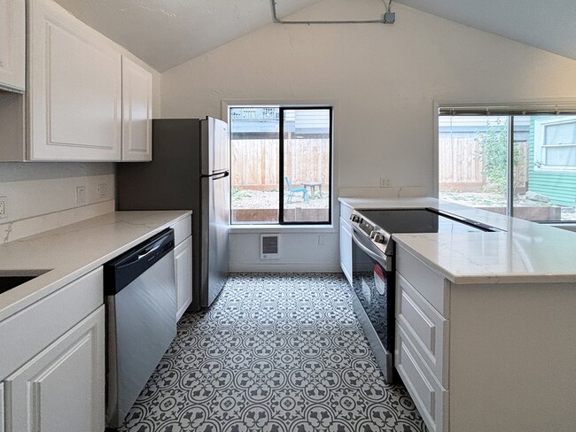 Photo - 734 E 14th Ave Rental