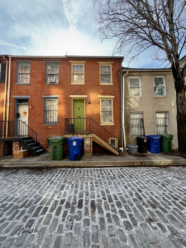 Building Photo - Charming 1 Bedroom Townhome ~ Ridgely's De...
