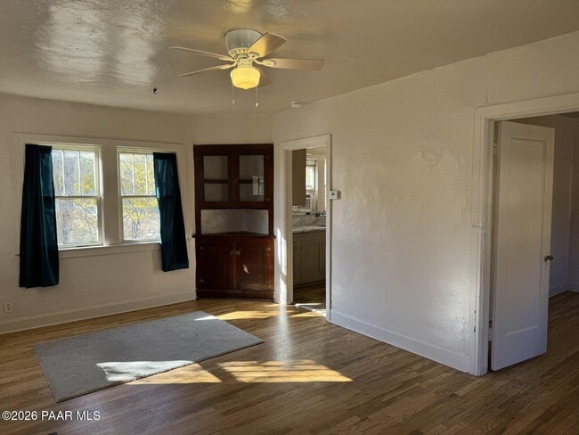 Photo - 606 E Willis St