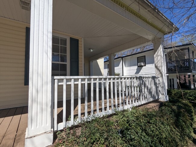 Photo - 227 Hendrix Ave SW