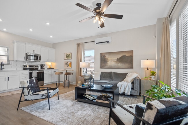 Photo - 111 W 4th St