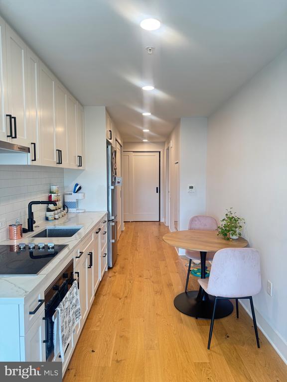 Building Photo - 1211 Van St SE Unit 305 Rental