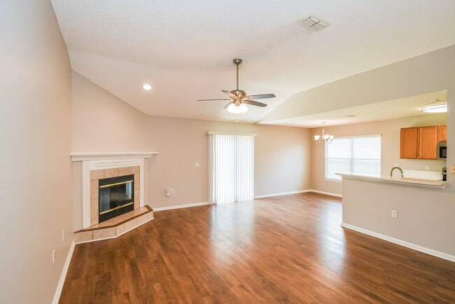 Photo - 636 Morning Mist Way