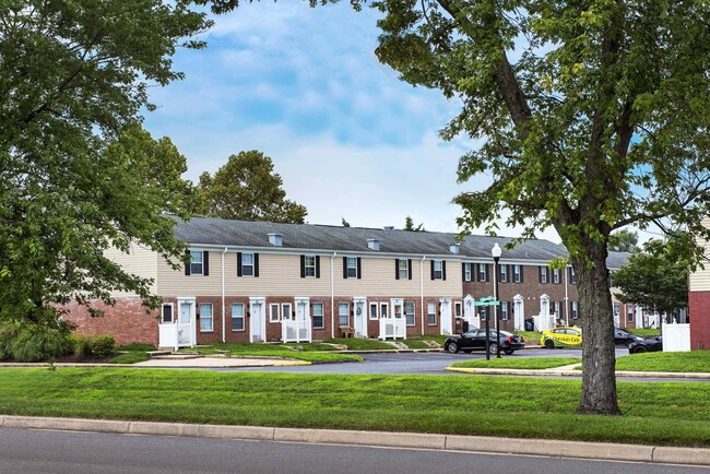 commons_whitemarsh_83-1-1 - Commons at Whitemarsh Apartments