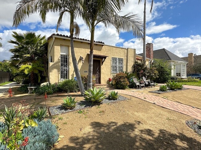 Building Photo - 6233 Commodore Sloat Dr Rental