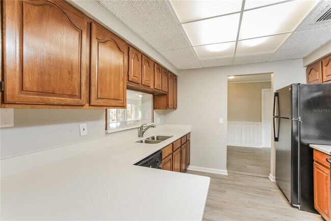 Photo - 200 Odham Dr