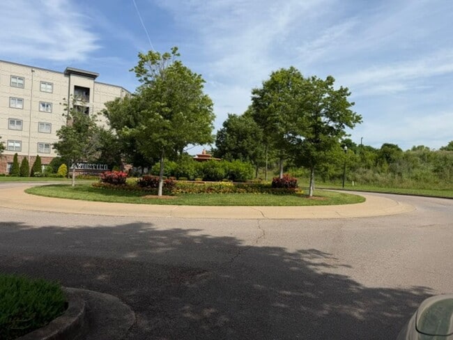 Photo - Knoxville 37922 - 2 bedroom, 2.5 bath Townhome in Northshore Town Center - Contact Ed Johnson (86...
