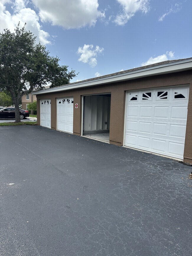 Photo - 1880 Long Iron Dr