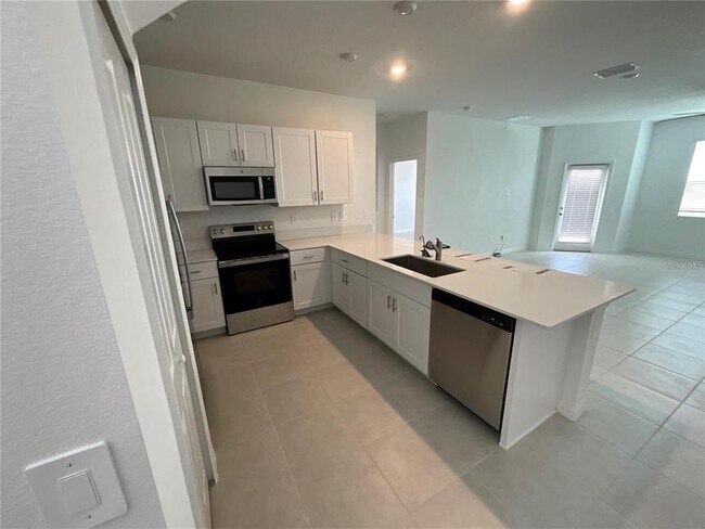 Photo - 32188 Spiceberry St