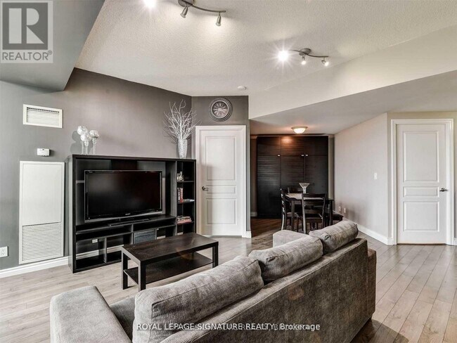 Photo - 220 Burnhamthorpe Rd W Unit 1002