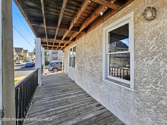 Photo - 122 Willow St Unit 1