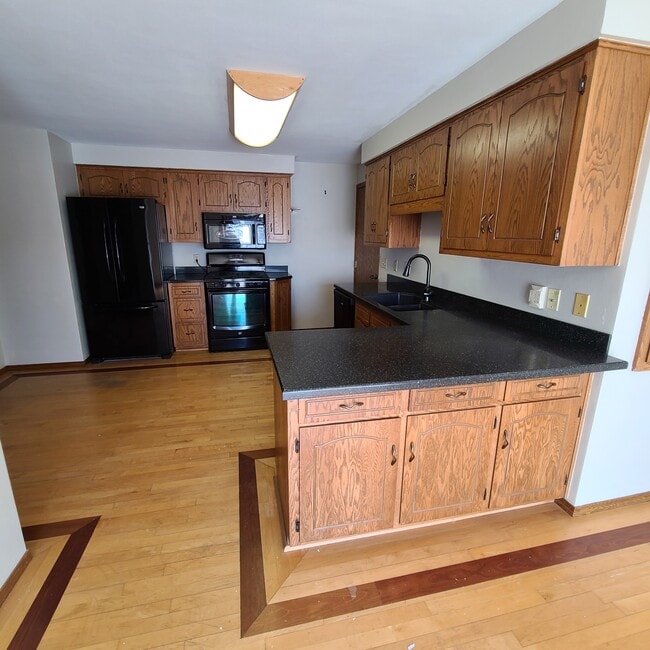 Open concept - 761 Trailsway Ln