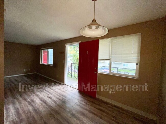 Photo - 1950 Dorothy Ave Unidad 12