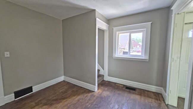 Photo - 2311 Oakwood Ave