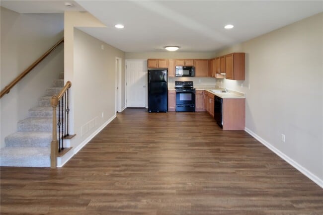 Photo - 312 Starwood Dr