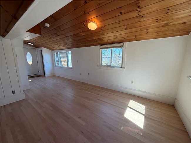 Photo - 112 King Phillip St