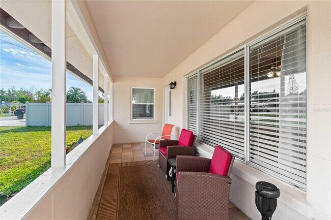 Photo - 2108 Outer Dr