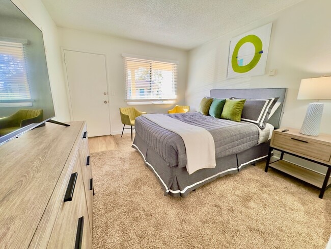 Photo - Overlook Point Apartments