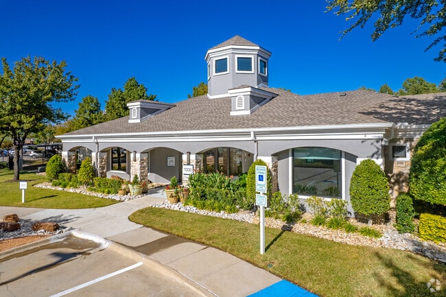 Leasing Office & Clubhouse