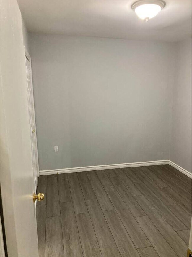 Photo - 4-106 Byron Unité 4