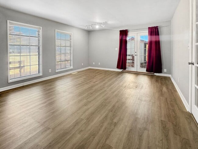 Photo - 5955 E 36th St