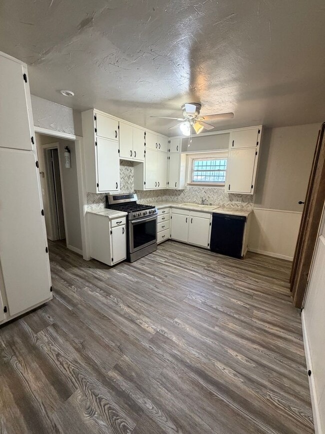 Photo - Charming 3-bedroom, 1-bath